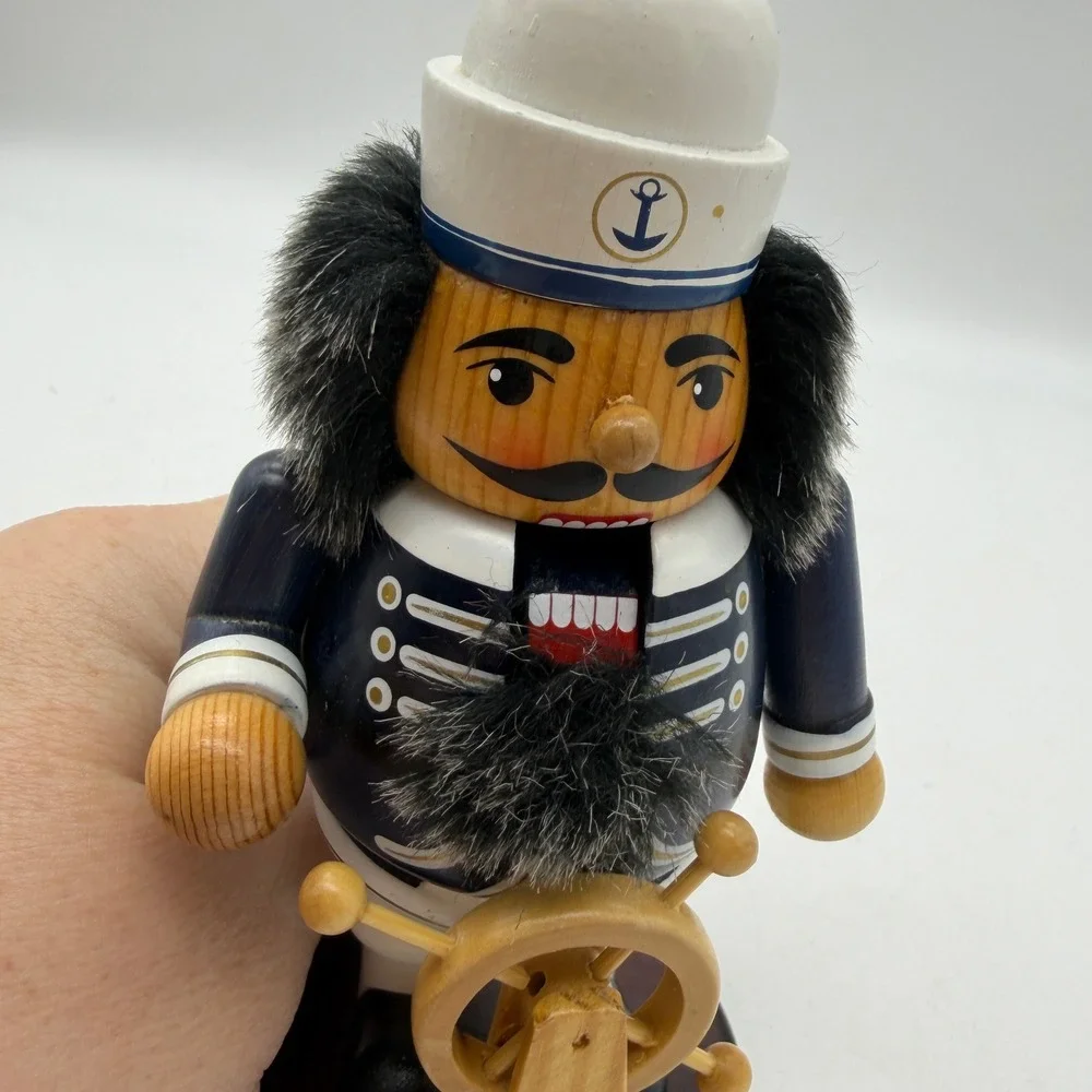 N/A wooden sailor